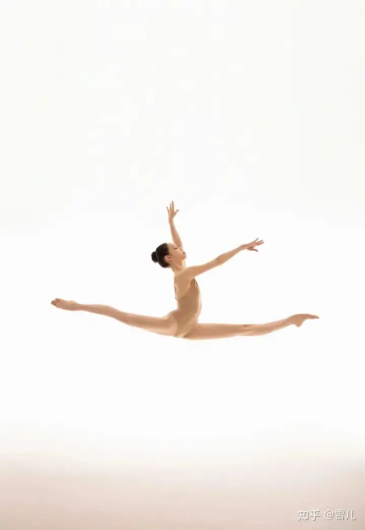 v2-b55a6fcdfc7f5d3cfd34c9baeaa90ed8_720w.webp (720×1044)