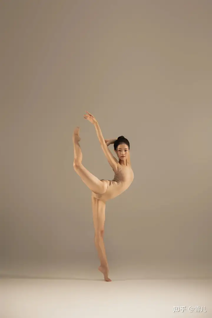 v2-12b366d427d9b21288ea7a4b56576156_720w.webp (720×1080)