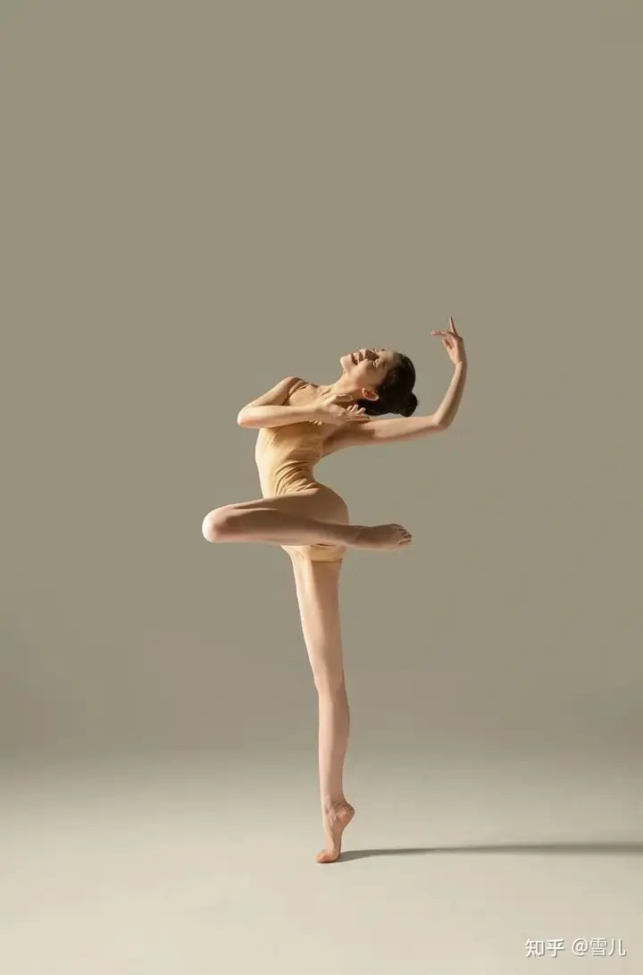 v2-8cb262daa0ed4e97de8d1d025ed5582e_720w.webp (720×1091)