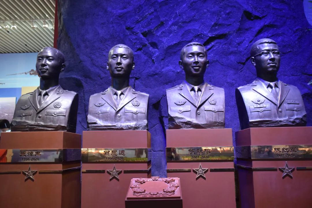 58b68070dd6e41d4928052a2d6aaef0f~tplv-tt-origin-web:gif.jpeg?_iz=58558&from=article.pc_detail&lk3s=953192f4&x-expires=1736993715&x-signature=flA4GWzgyzzxkVSKvX%2FE0fY%2B3UA%3D