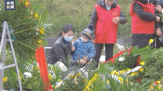 edc21d7be4f948cb89560b394d2faa79~tplv-tt-origin-web:gif.jpeg?_iz=58558&from=article.pc_detail&lk3s=953192f4&x-expires=1736993715&x-signature=5j%2FSla6DG7eJK37%2FUu%2BKmCf6d9k%3D