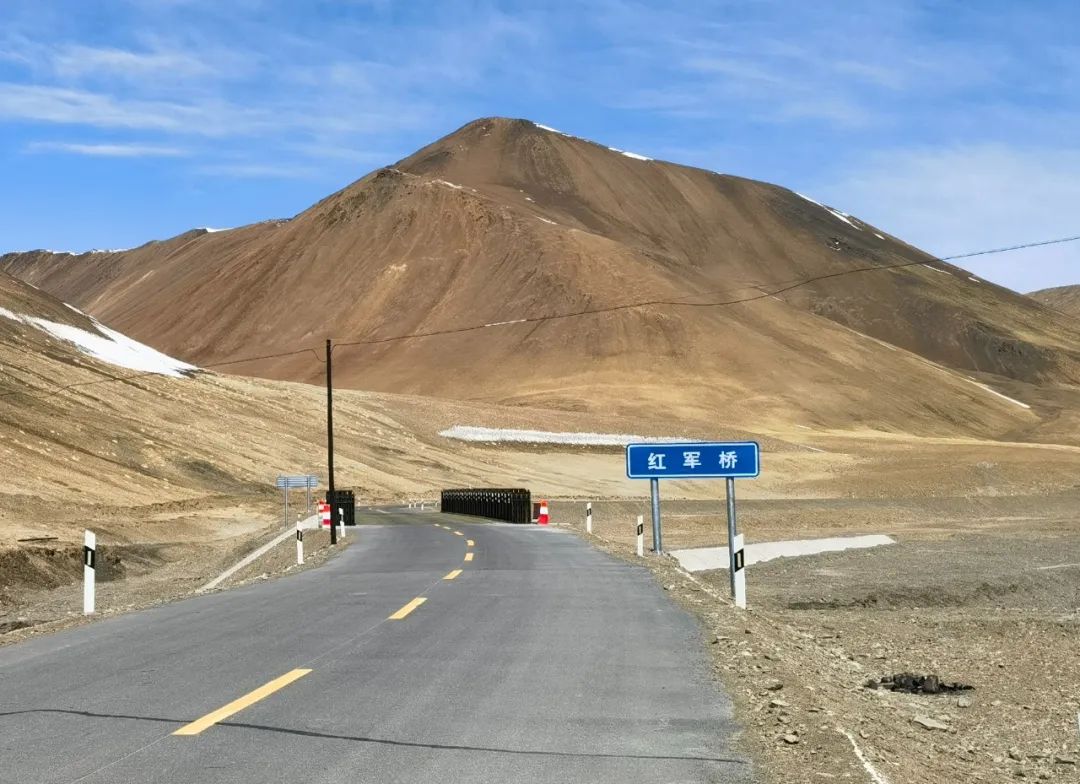 d16538879dd2499fb909d828798f1b6b~tplv-tt-origin-web:gif.jpeg?_iz=58558&from=article.pc_detail&lk3s=953192f4&x-expires=1736993715&x-signature=Pz%2B4l3mDLPtxZkX%2B1N%2FD7E%2BtvCI%3D